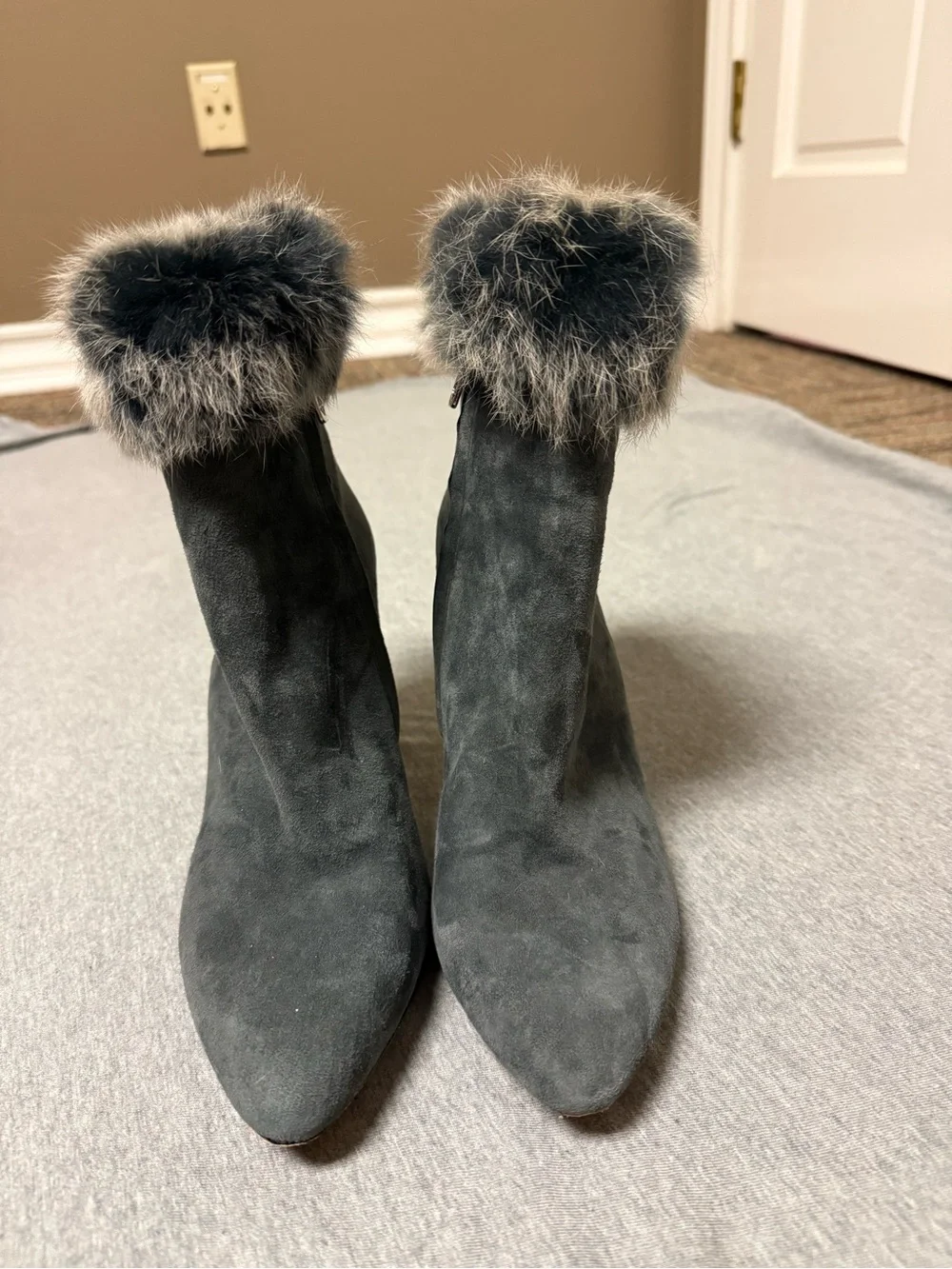 ANTONIO MELANI Gray Suede Ankle Boots with Faux-Fur Cuff